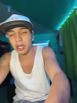 Snapshot of dirtydickkk chatting on March 3, 2:39 am dirtydickkk online show from March 3, 2:39 am