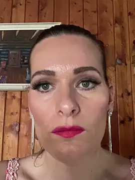 Snapshot of Midnight_Munch chatting on February 28, 3:02 pm Midnight Munch online show from February 28, 3:02 pm