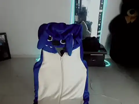 Snapshot of nebullax_mcqueen chatting on March 1, 6:15 am nebullax mcqueen online show from March 1, 6:15 am