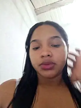 Snapshot of AnnaMil3J chatting on March 3, 6:36 pm AnnaMil3J online show from March 3, 6:36 pm