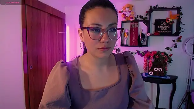 QueenRose94 online show from February 13, 12:45 pm