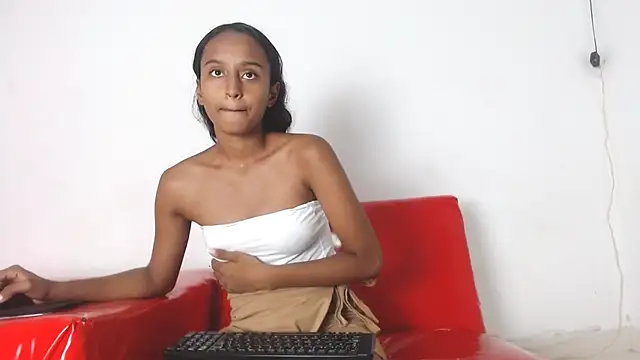 Snapshot of valeryskinnyvagi chatting on April 26, 12:08 am valeryskinnyvagi online show from April 26, 12:08 am
