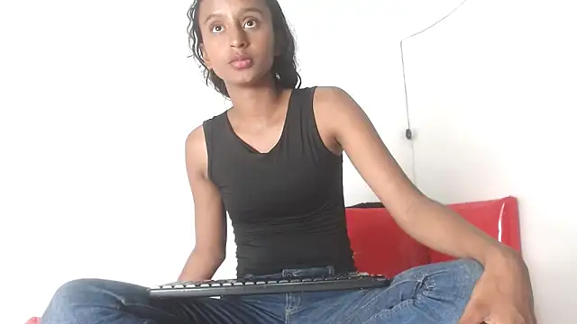 Snapshot of valeryskinnyvagi chatting on May 21, 12:06 am valeryskinnyvagi online show from May 21, 12:06 am