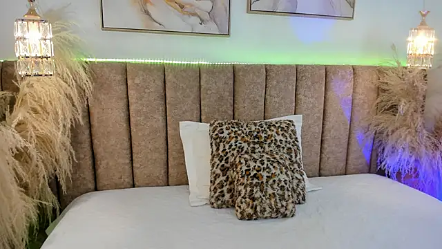 Snapshot of Yaasmin_ chatting on February 11, 6:57 pm Yaasmin online show from February 11, 6:57 pm