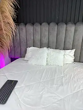 Nanda vixen  online show from March 3, 8:48 pm