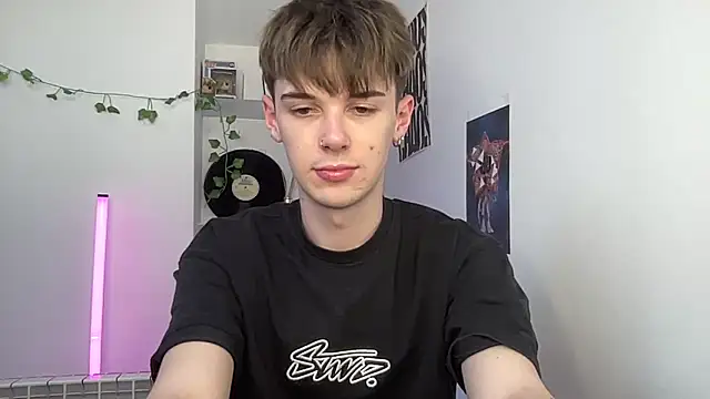 YourMilkyGuy online show from May 28, 2:58 pm