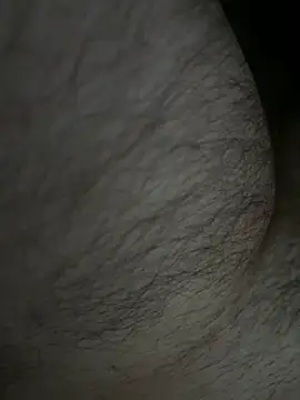 Snapshot of pereeefrr70 chatting on February 10, 12:48 am pereeefrr70 online show from February 10, 12:48 am