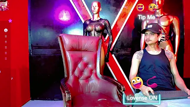 Snapshot of Damian-and-Camerum chatting on February 17, 3:14 am Damian-and-Camerum online show from February 17, 3:14 am