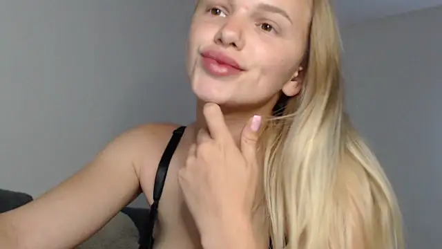 Snapshot of KeylaStar chatting on May 21, 12:34 pm KeylaStar online show from May 21, 12:34 pm