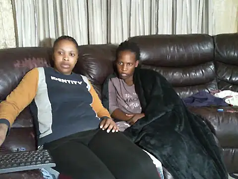 Caramel-Diva online show from April 6, 8:32 pm