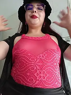 Yulska online show from April 4, 8:39 pm