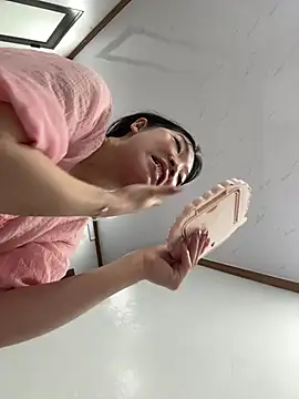 cuty lusy online show from February 27, 3:39 am