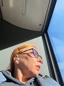 Snapshot of JenyJanys chatting on February 26, 2:16 pm JenyJanys online show from February 26, 2:16 pm