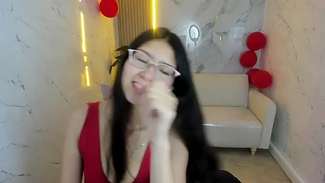 dani tf online show from February 19, 12:56 pm