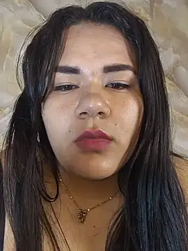Snapshot of lumi_bellx chatting on August 3, 5:06 am lumi bellx online show from August 3, 5:06 am