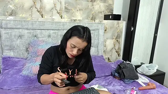 Kimmy london19 online show from April 12, 1:43 am