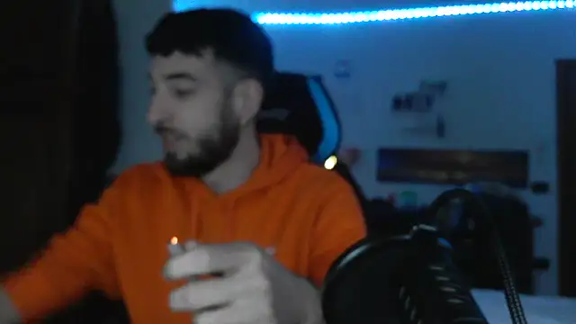 Snapshot of maestroboris95 chatting on February 14, 2:58 pm maestroboris95 online show from February 14, 2:58 pm