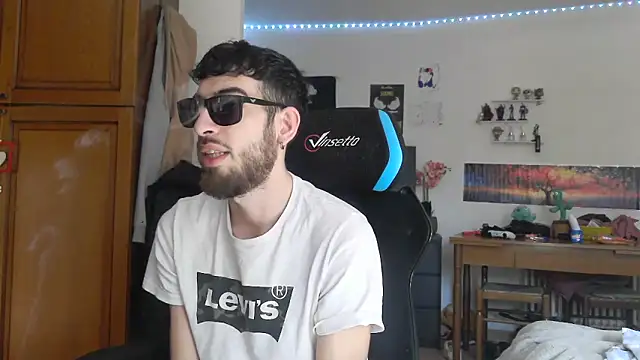 Snapshot of maestroboris95 chatting on February 27, 11:21 am maestroboris95 online show from February 27, 11:21 am