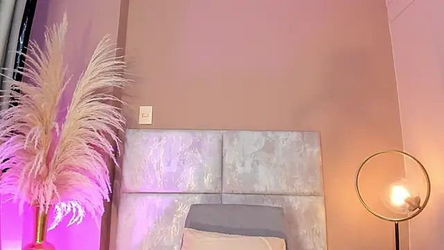 AndraCyruss online show from May 27, 1:57 am