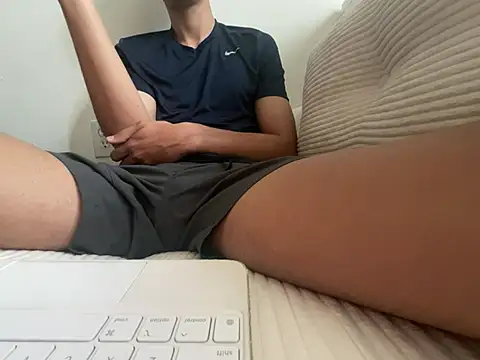 I777op online show from July 28, 5:45 pm