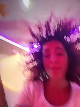 Woo isDaphne online show from March 14, 11:10 pm