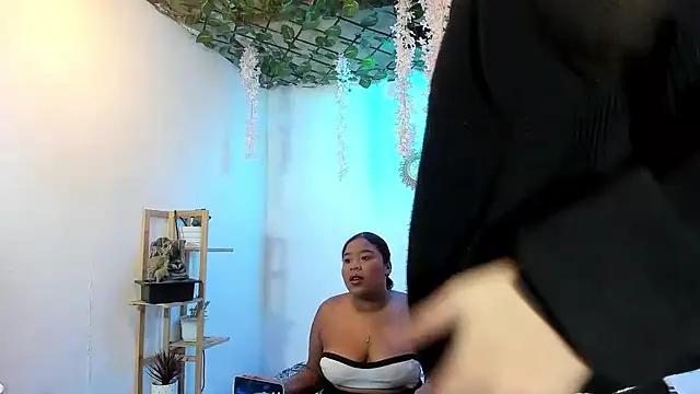 Lizeth hot2002 online show from February 25, 1:26 am