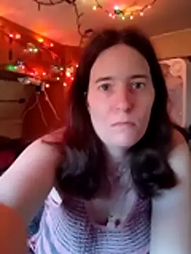 Snapshot of JMT42 chatting on February 13, 9:44 pm JMT42 online show from February 13, 9:44 pm