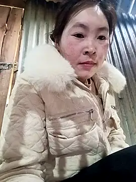 Yiyoongg online show from February 20, 8:16 am