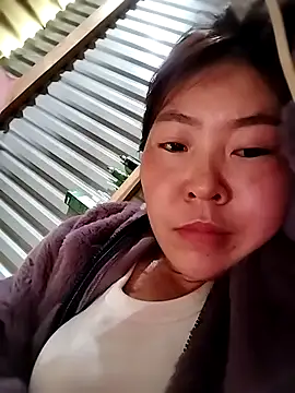 Yiyoongg online show from March 16, 7:23 am