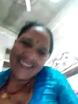 Snapshot of Loomaraj chatting on June 20, 7:44 am Loomaraj online show from June 20, 7:44 am