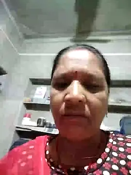 Snapshot of Loomaraj chatting on June 23, 10:30 pm Loomaraj online show from June 23, 10:30 pm