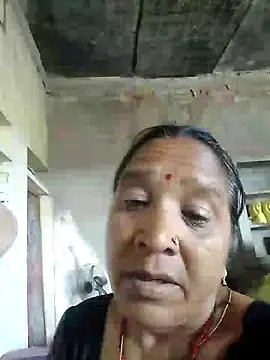 Snapshot of Loomaraj chatting on July 8, 6:29 am Loomaraj online show from July 8, 6:29 am