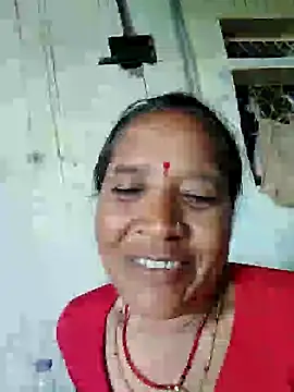 Snapshot of Loomaraj chatting on July 11, 2:47 am Loomaraj online show from July 11, 2:47 am