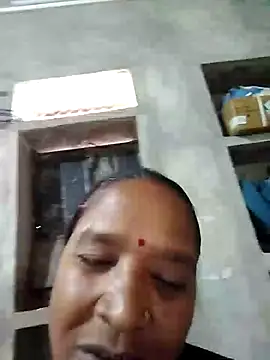 Snapshot of Loomaraj chatting on July 14, 1:30 am Loomaraj online show from July 14, 1:30 am