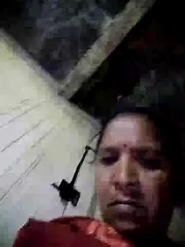 Snapshot of Loomaraj chatting on July 14, 2:34 pm Loomaraj online show from July 14, 2:34 pm