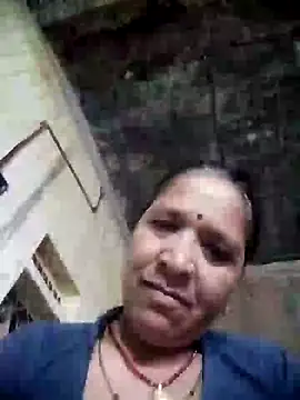 Snapshot of Loomaraj chatting on July 23, 1:58 am Loomaraj online show from July 23, 1:58 am