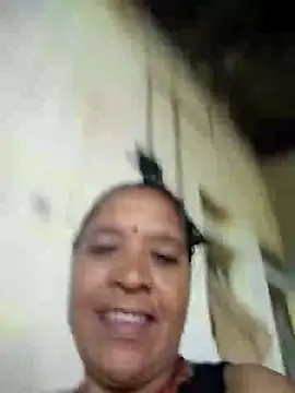 Snapshot of Loomaraj chatting on July 29, 2:10 am Loomaraj online show from July 29, 2:10 am