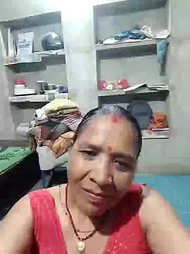 Snapshot of Loomaraj chatting on July 30, 1:54 pm Loomaraj online show from July 30, 1:54 pm