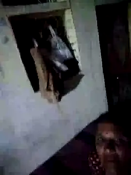 Snapshot of Loomaraj chatting on August 1, 4:06 pm Loomaraj online show from August 1, 4:06 pm
