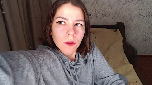 AdelMauds online show from February 17, 6:14 pm