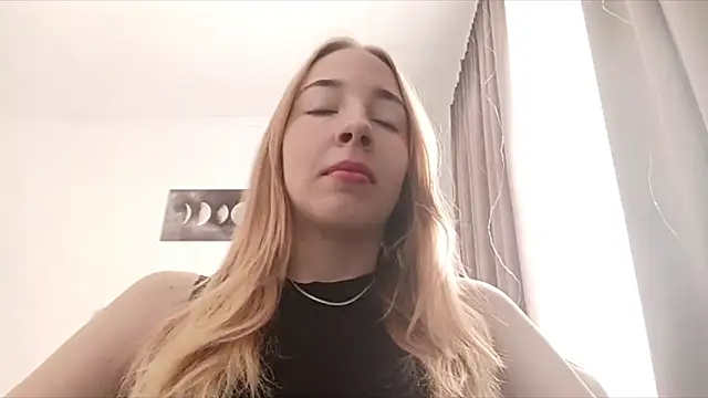 Snapshot of WackyNome chatting on March 1, 8:05 am WackyNome online show from March 1, 8:05 am