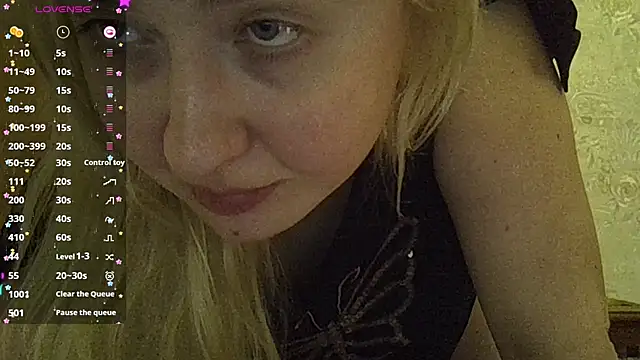 Snapshot of CurvyWild_Lady30 chatting on February 22, 9:46 pm CurvyWild Lady30 online show from February 22, 9:46 pm