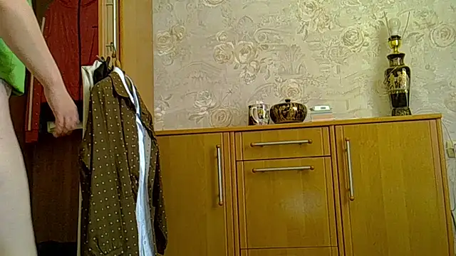 Snapshot of CurvyWild_Lady30 chatting on June 11, 9:51 am CurvyWild Lady30 online show from June 11, 9:51 am