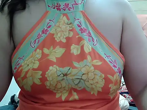 Snapshot of Sexybabe42 chatting on May 17, 9:22 pm Sexybabe42 online show from May 17, 9:22 pm