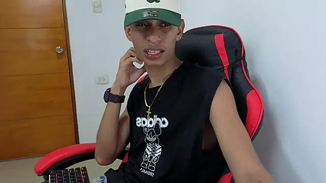 Niklausxxx online show from February 26, 7:18 am