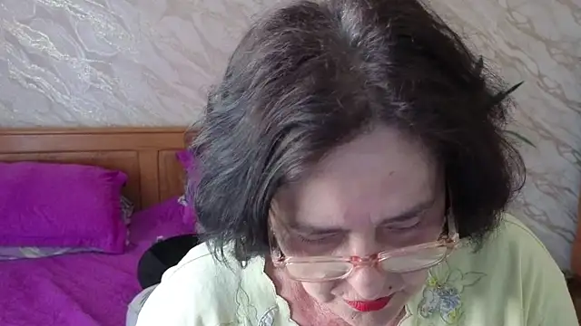 Snapshot of xMaryxAnne chatting on May 6, 11:15 am xMaryxAnne online show from May 6, 11:15 am