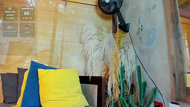 sophieBlair  online show from March 17, 7:17 pm