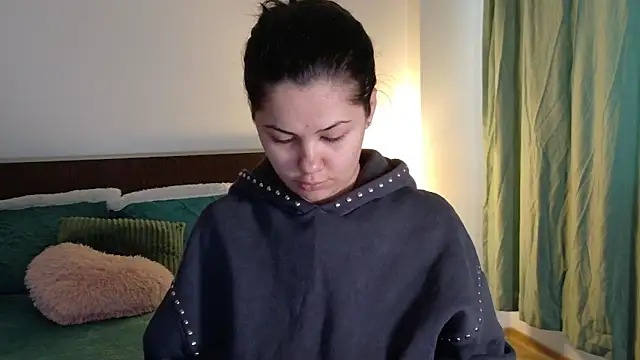 Snapshot of Sofimoon26 chatting on April 10, 3:28 pm Sofimoon26 online show from April 10, 3:28 pm