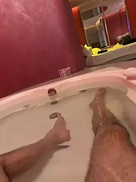 mtgulosinhooo online show from February 19, 1:01 am