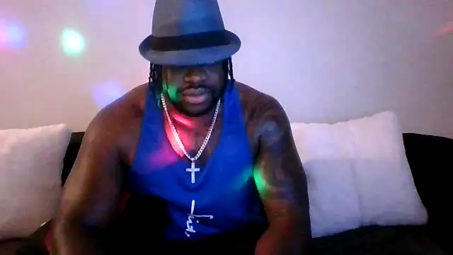 Snapshot of darkstallion7 chatting on February 15, 3:47 am darkstallion7 online show from February 15, 3:47 am